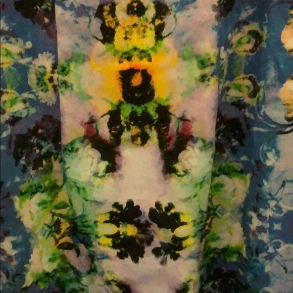 Beautiful summer dress - Picture 3 of 7